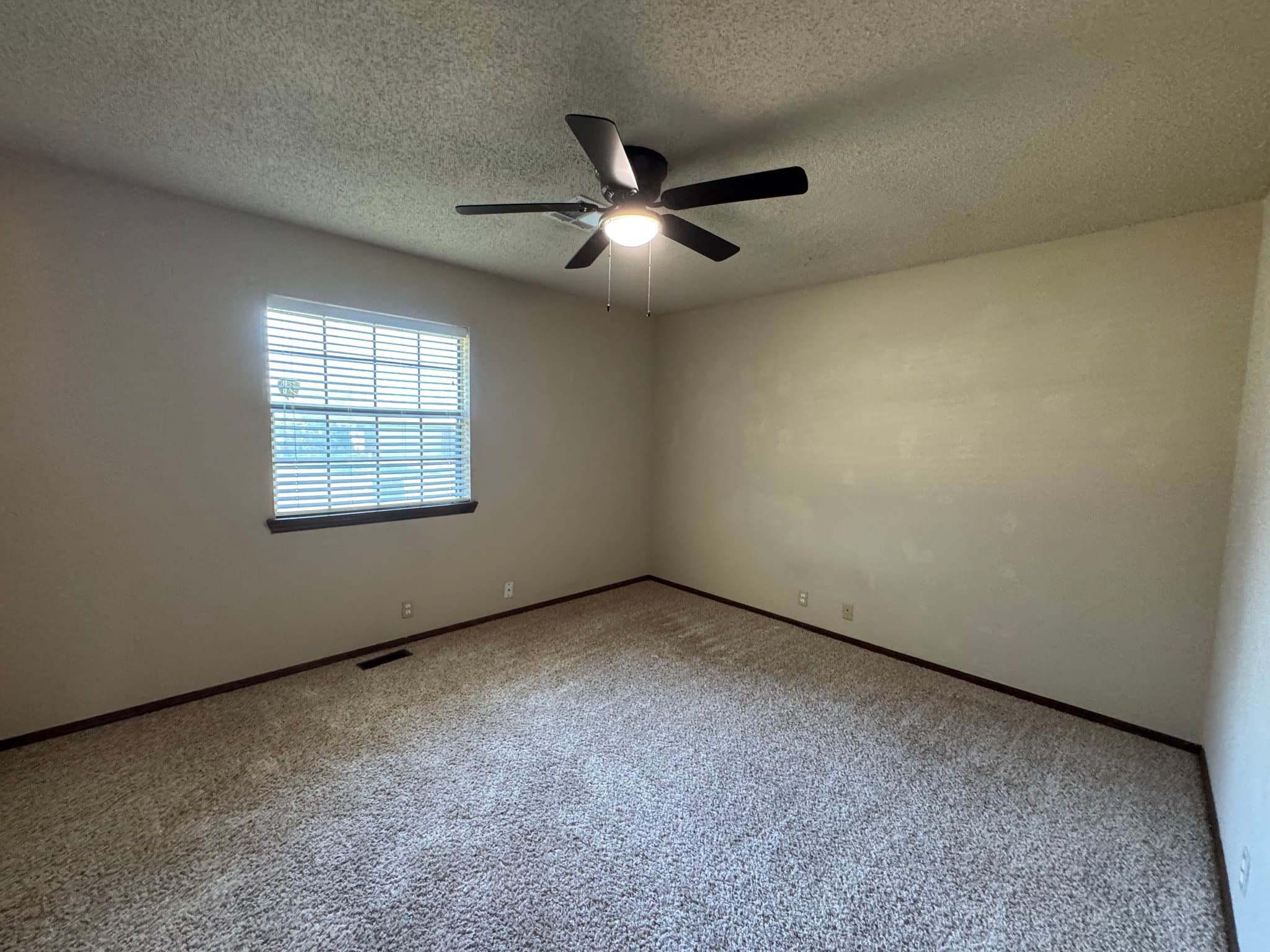 Edmond Oklahoma House: 1327 W Aries Rd