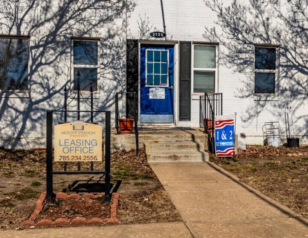 Topeka Apartment: 2120 SW Potomac Dr
