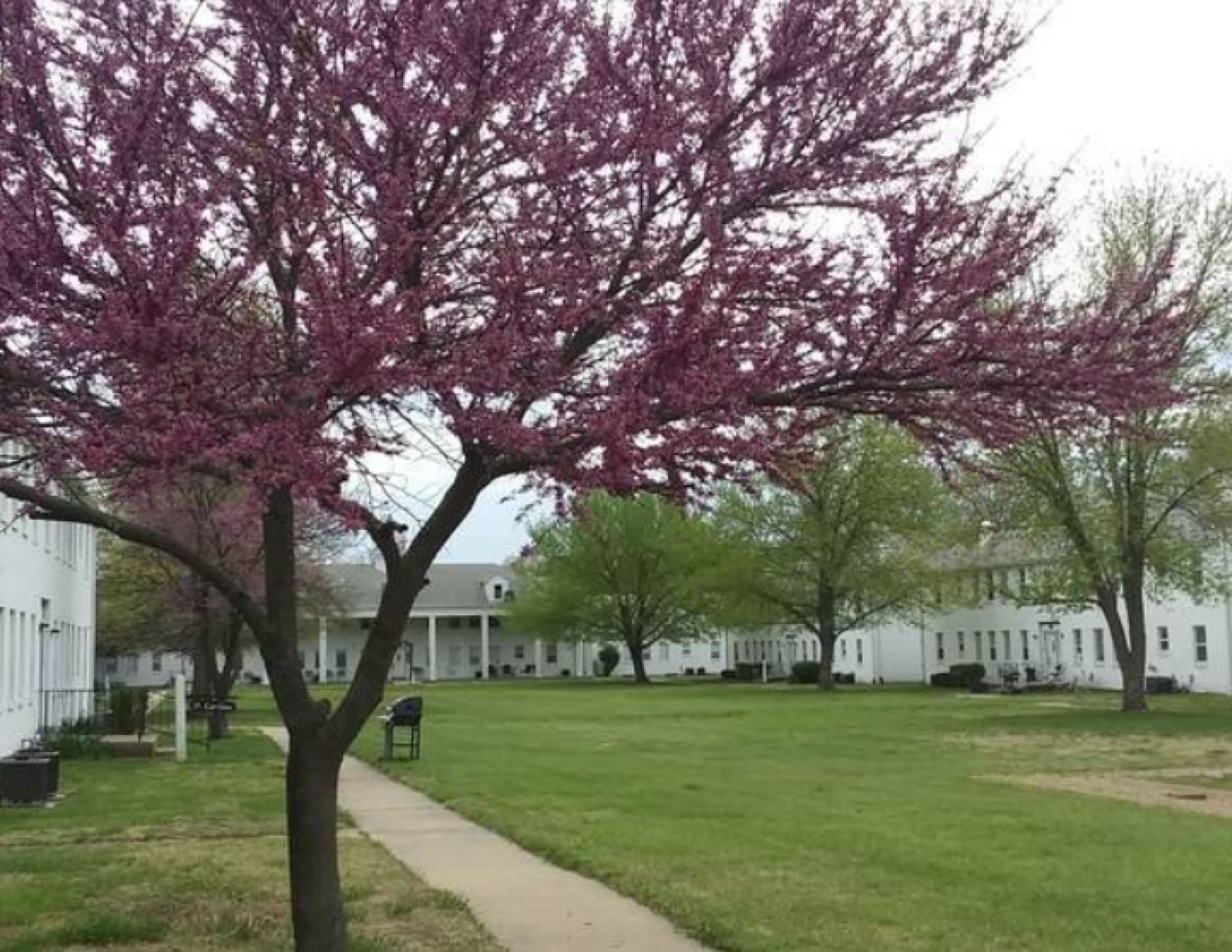 Topeka Apartment: 2120 SW Potomac Dr