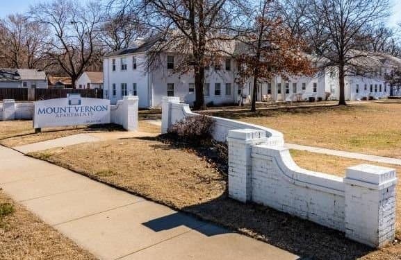 Topeka Apartment: 2120 SW Potomac Dr