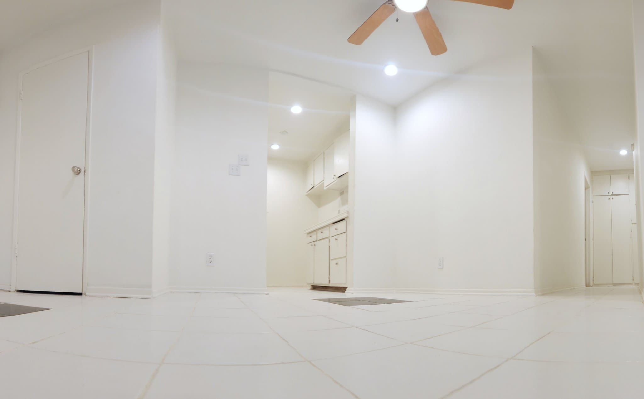 Van Nuys Apartment: 8108 Langdon Avenue