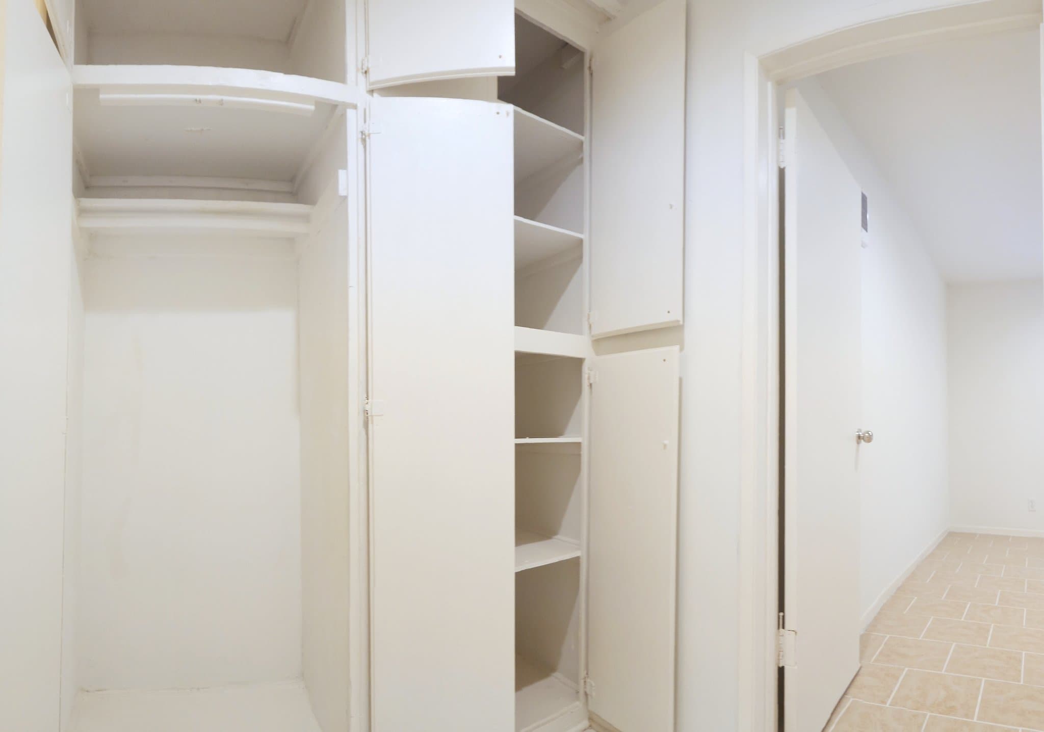 Van Nuys Apartment: 8108 Langdon Avenue