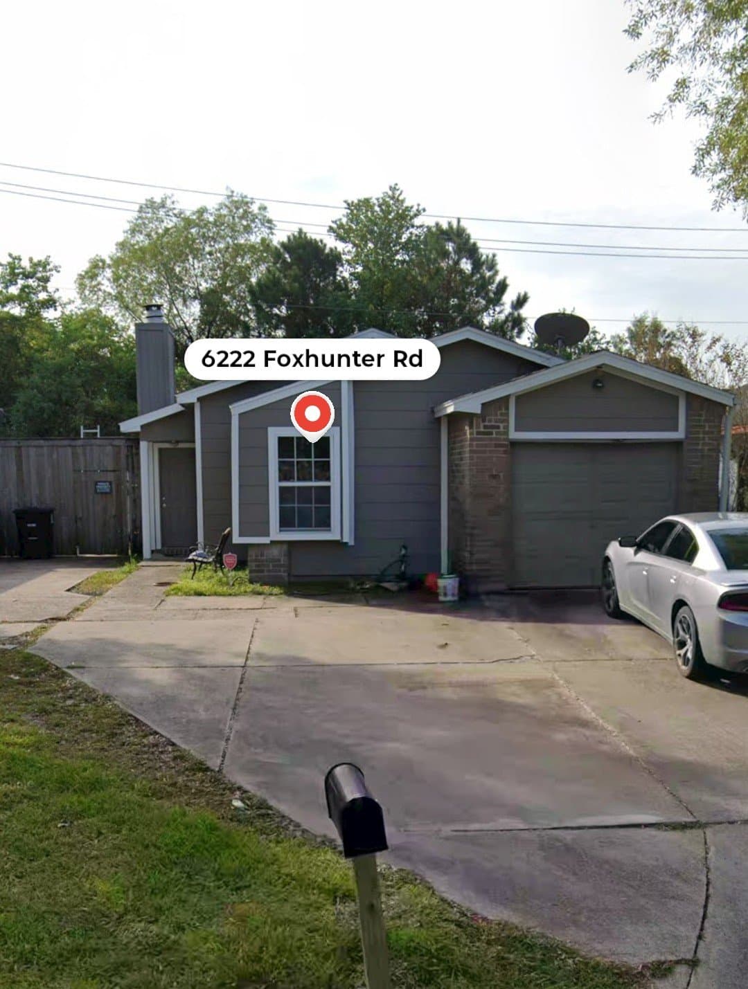 Houston House: 6222 Foxhunter Rd