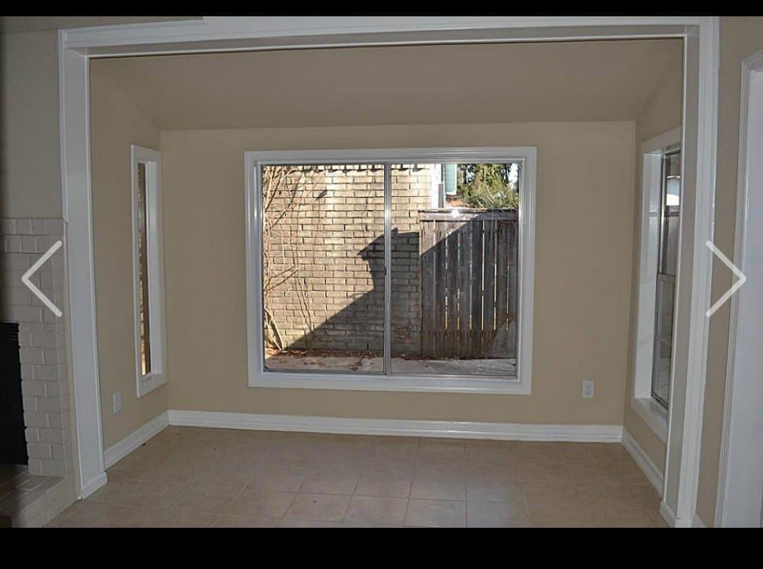 Houston House: 6222 Foxhunter Rd