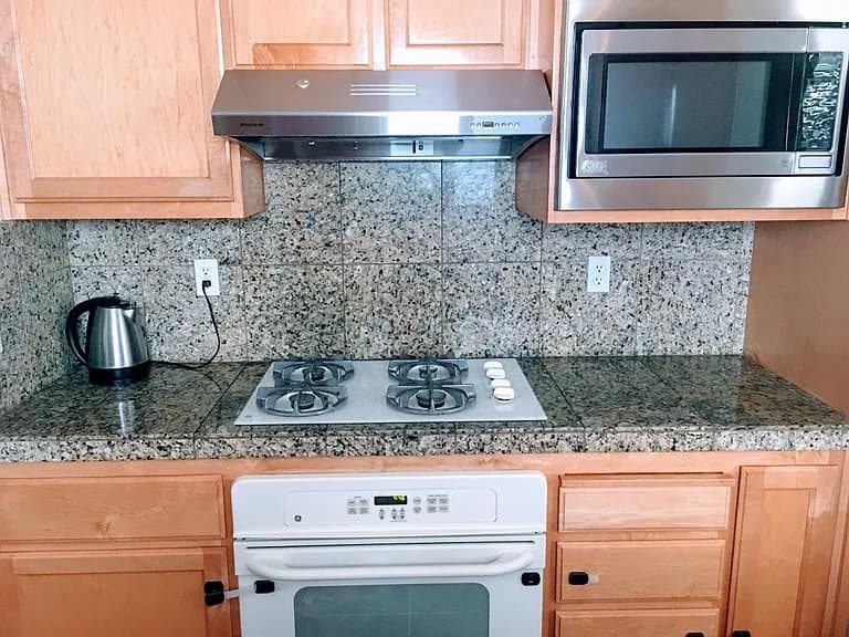 San Ramon House: 2202 S Donovan Way