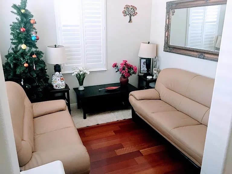 San Ramon House: 2202 S Donovan Way