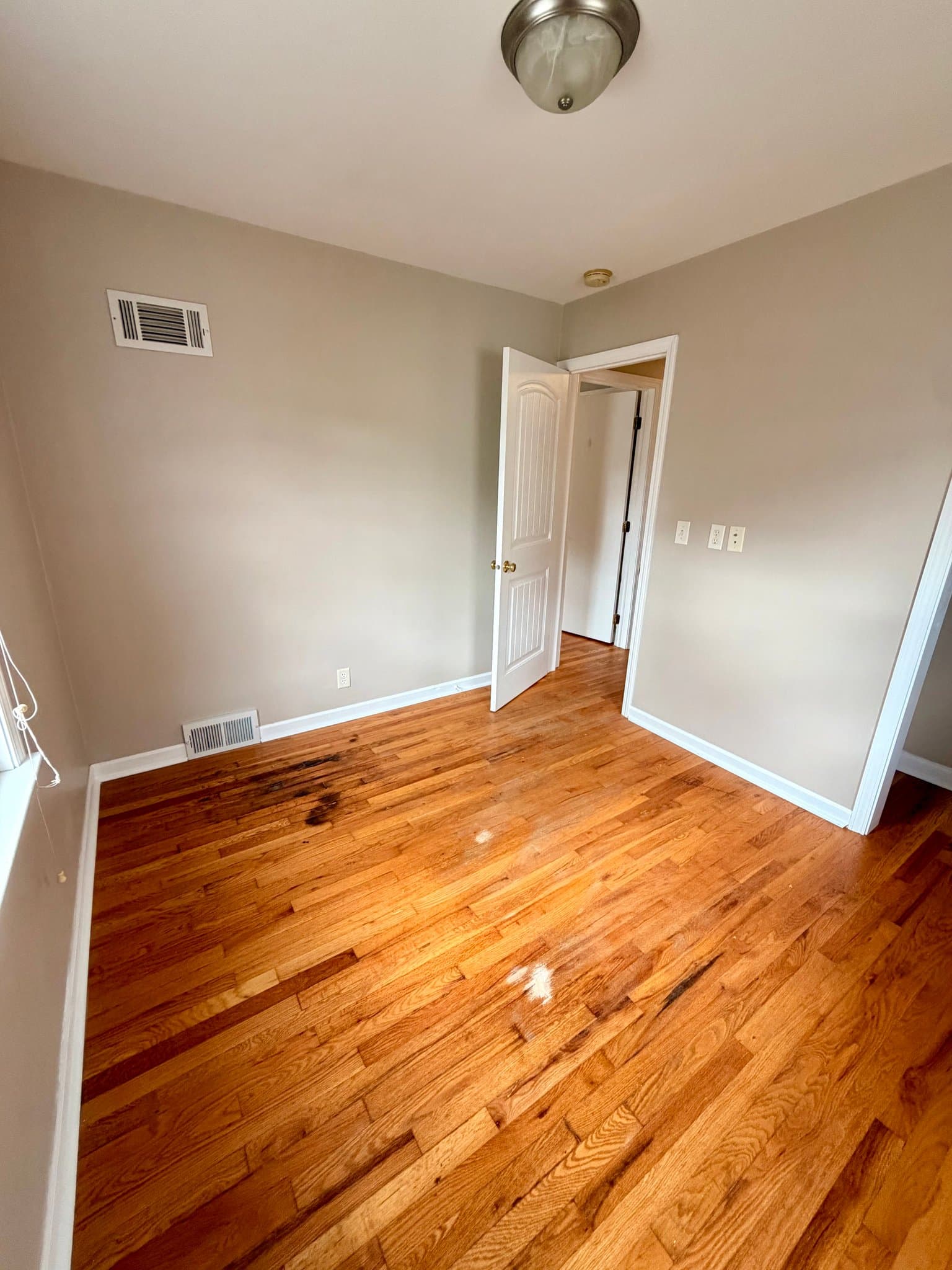Columbus House: 1471 18th Ave