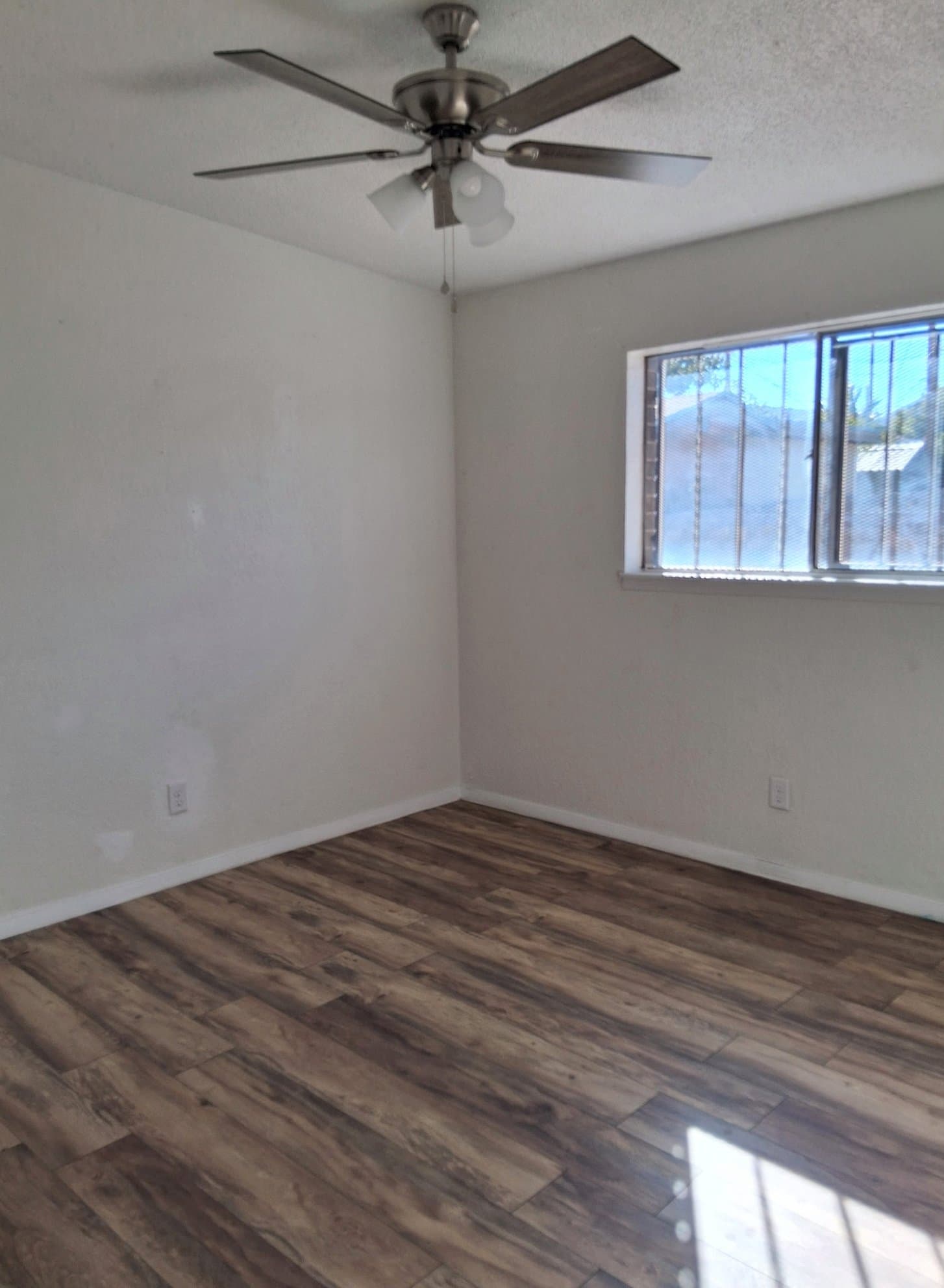 El Paso Apartment: 4429 Moonlight Ave