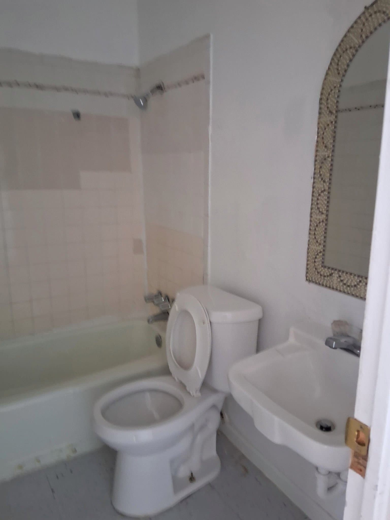El Paso Apartment: 4429 Moonlight Ave
