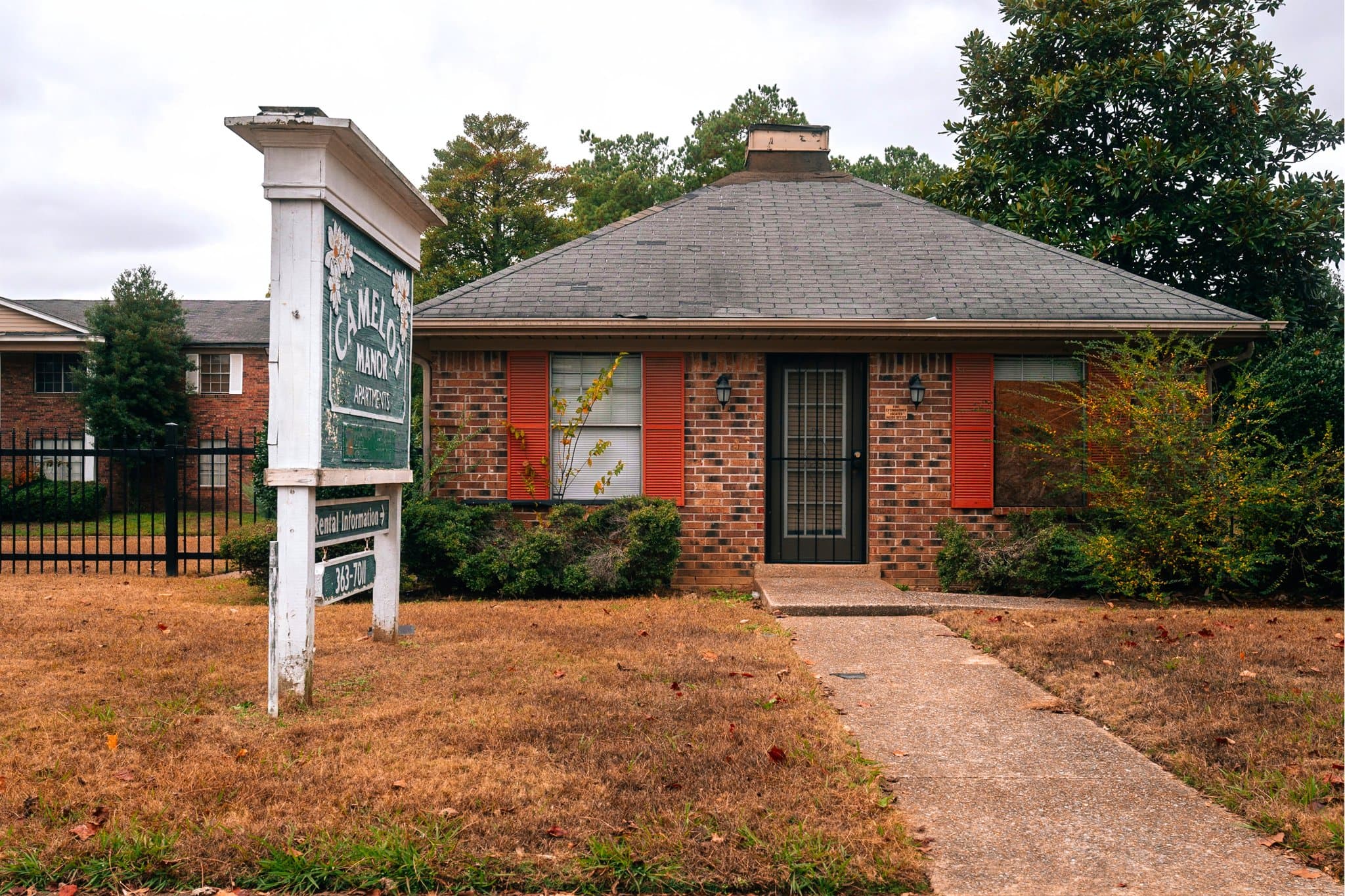 Memphis Apartment: 4015 Camelot Lane, Memphis TN 38118