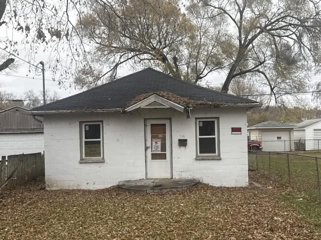 Peoria House: 2313 W Wiswall St