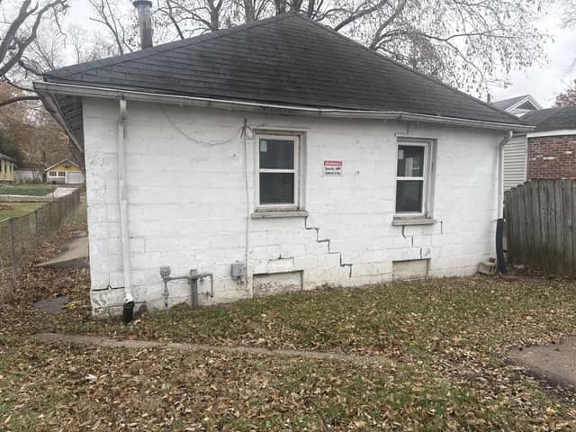 Peoria House: 2313 W Wiswall St