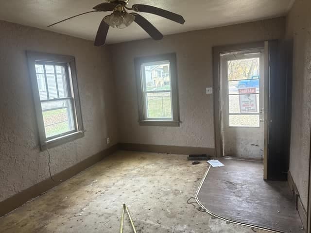 Peoria House: 2313 W Wiswall St
