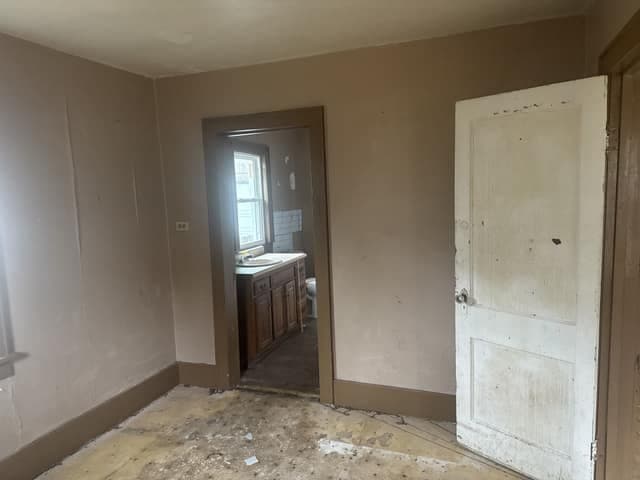 Peoria House: 2313 W Wiswall St