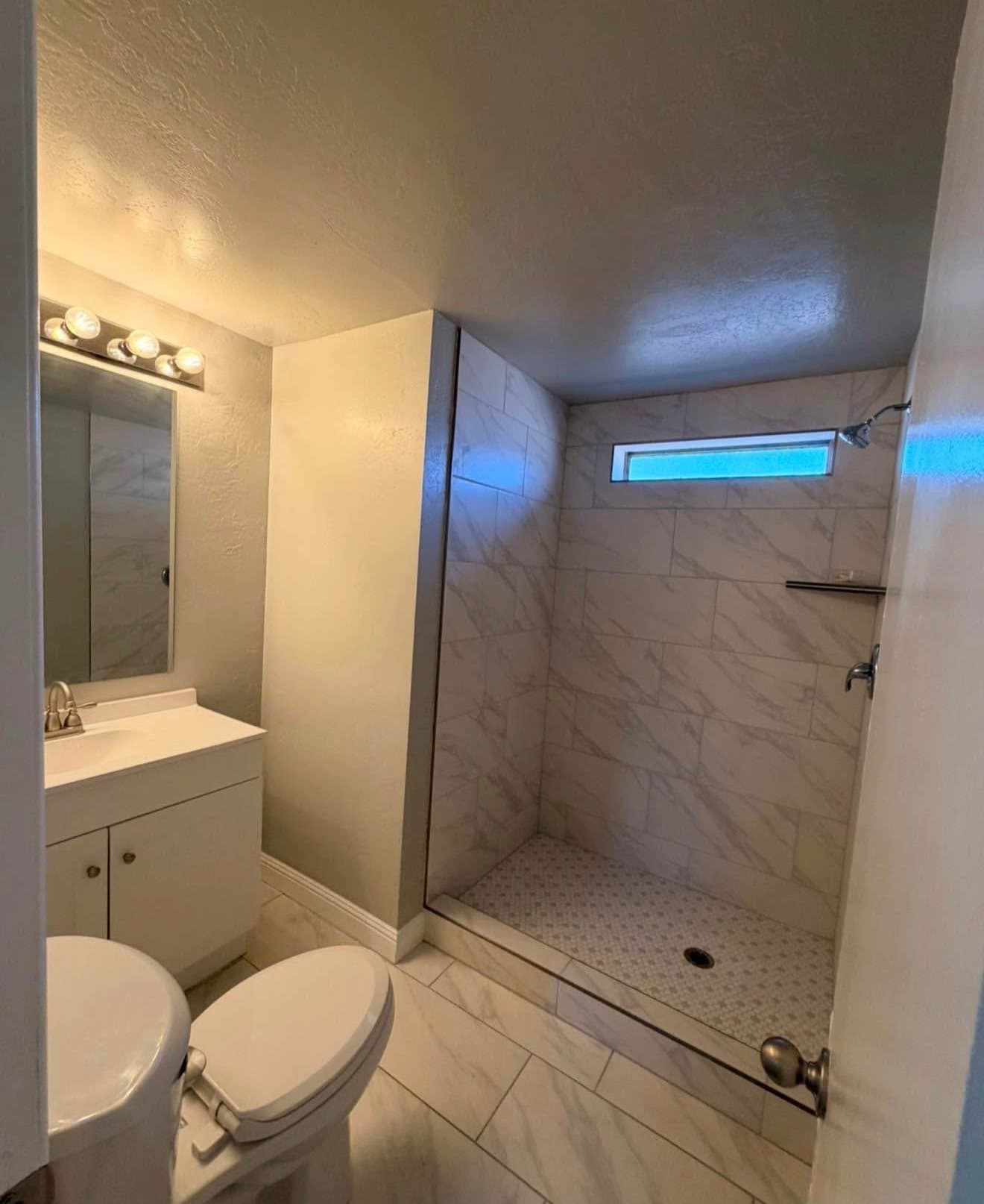 St George House: 733 N 1100 E