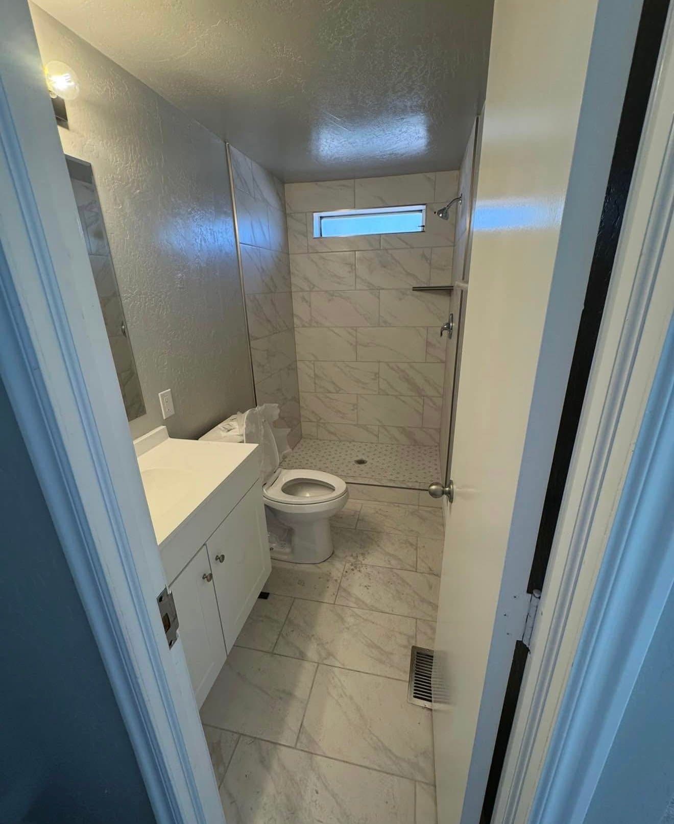St George House: 733 N 1100 E