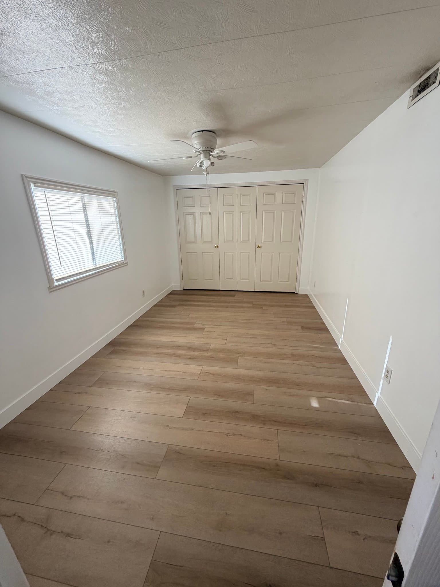 Washington House: 380 E Telegraph St