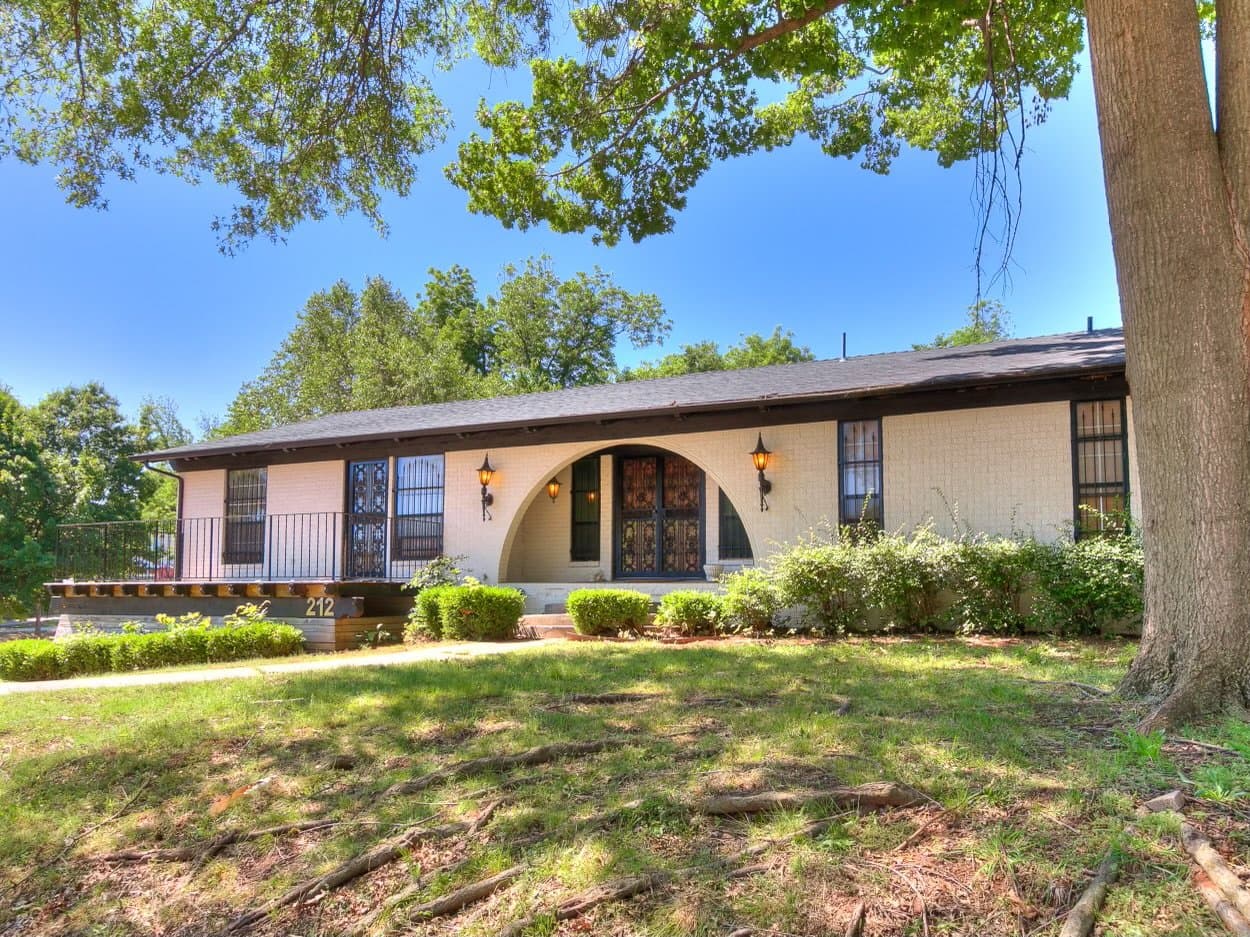 Oklahoma City House: 212 W Ridgewood Dr