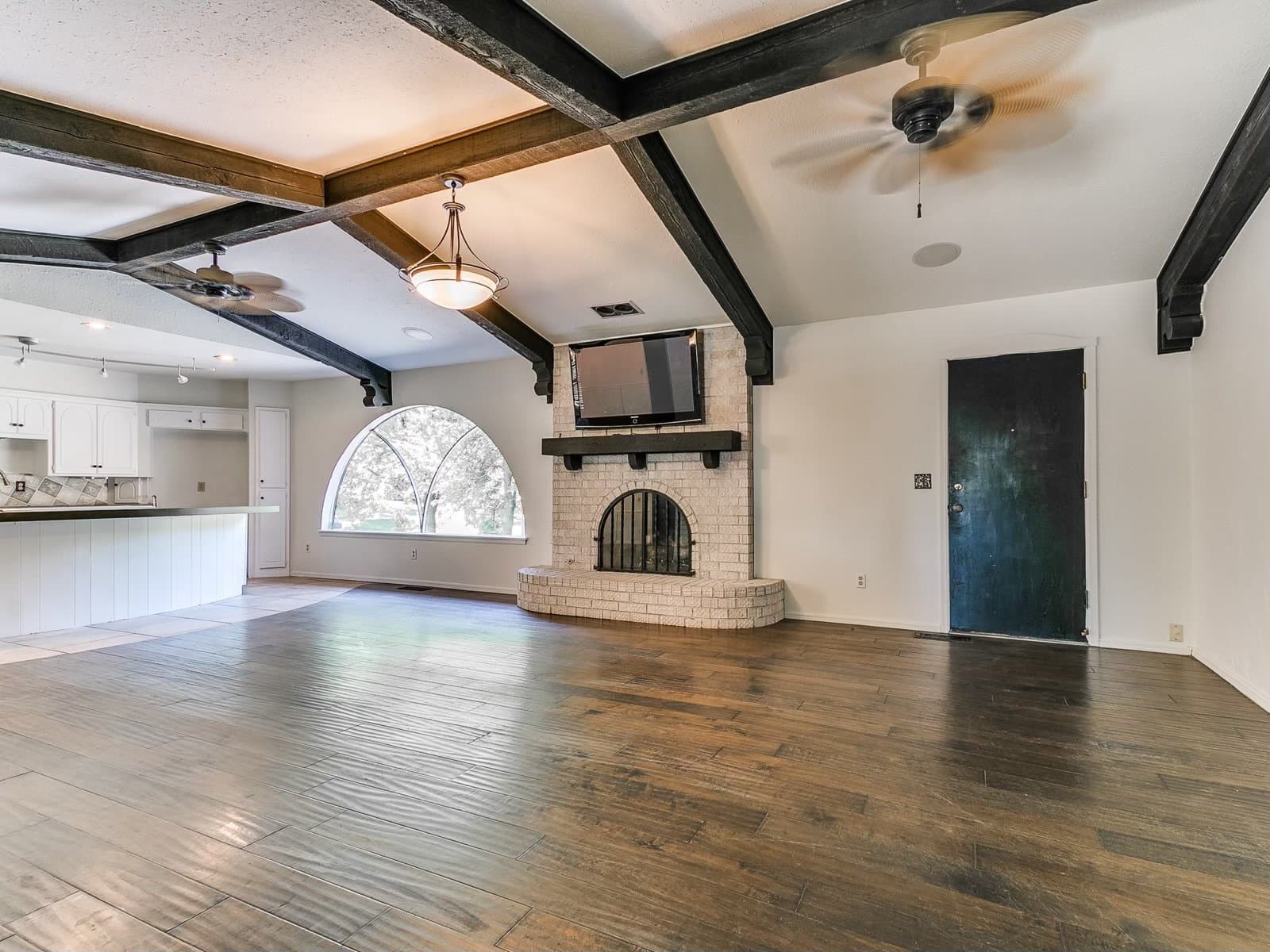 Oklahoma City House: 212 W Ridgewood Dr