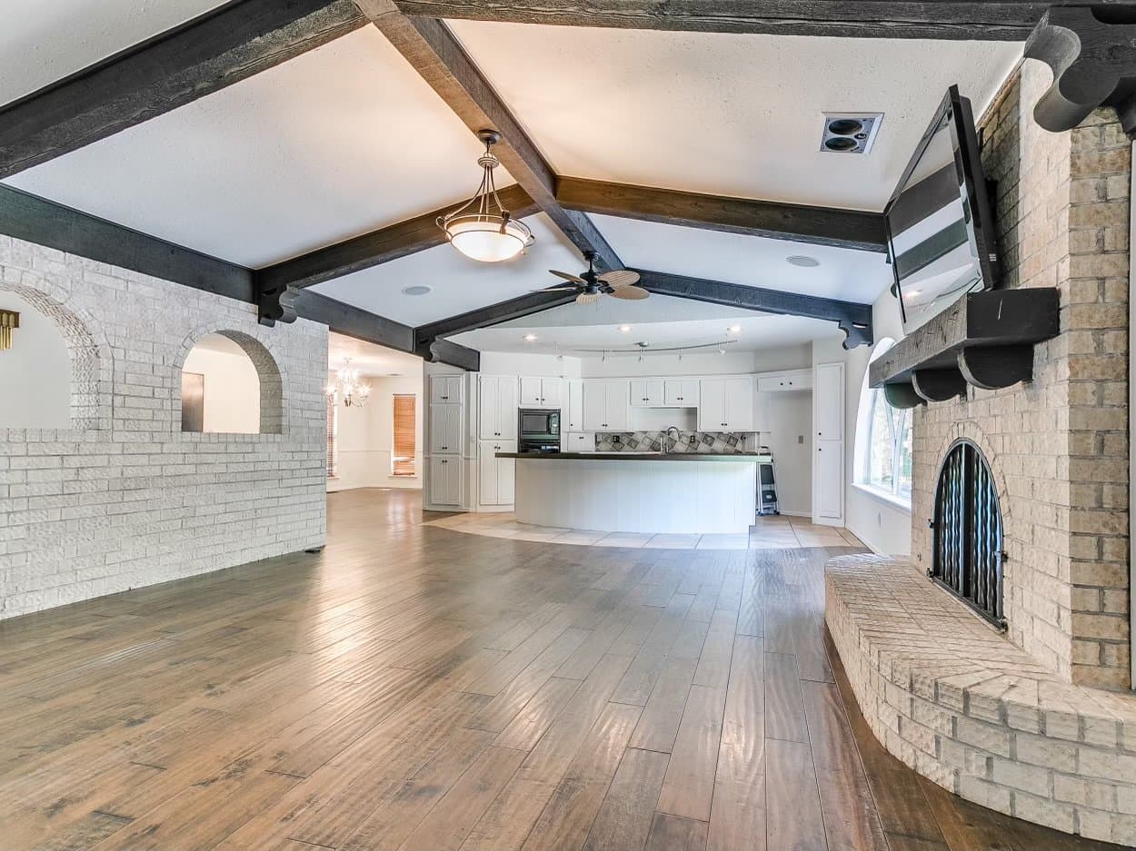 Oklahoma City House: 212 W Ridgewood Dr