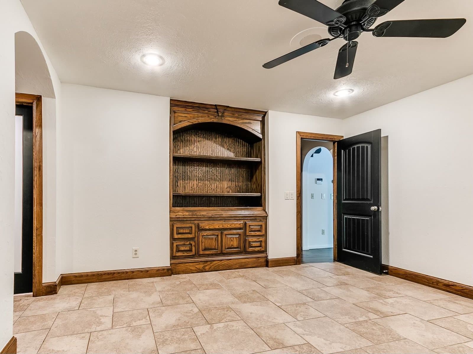 Oklahoma City House: 212 W Ridgewood Dr