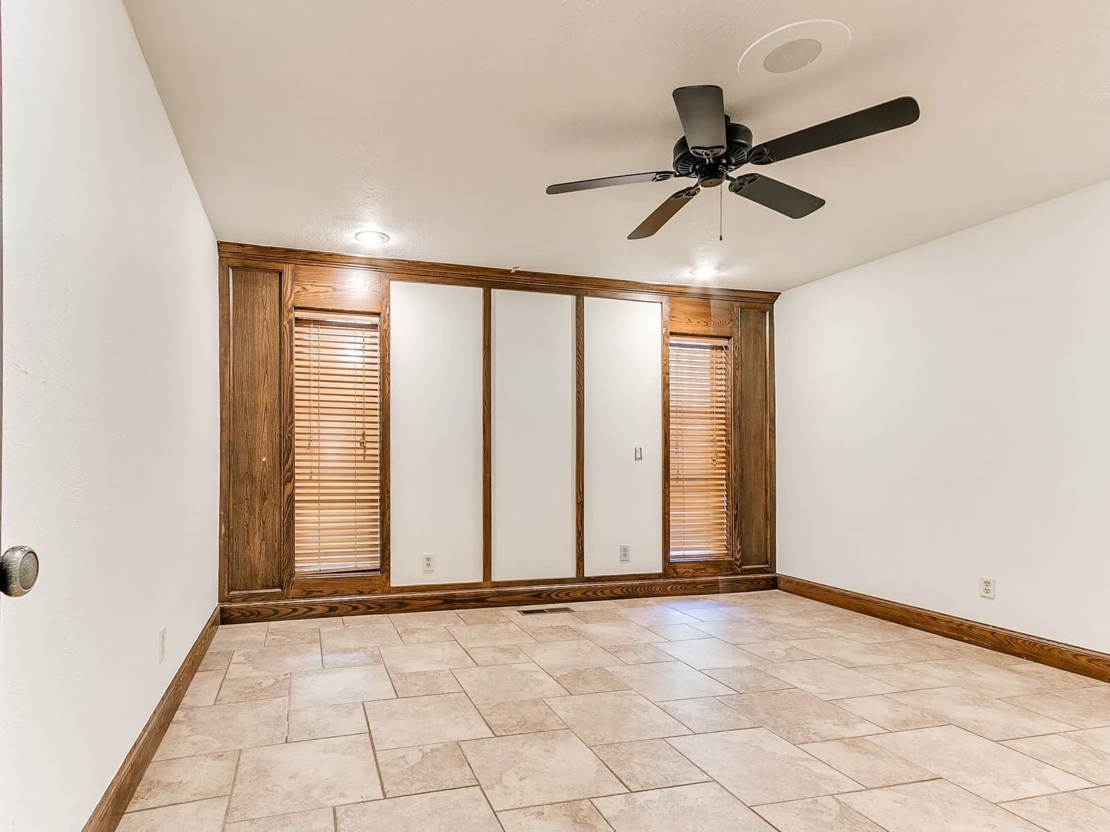 Oklahoma City House: 212 W Ridgewood Dr