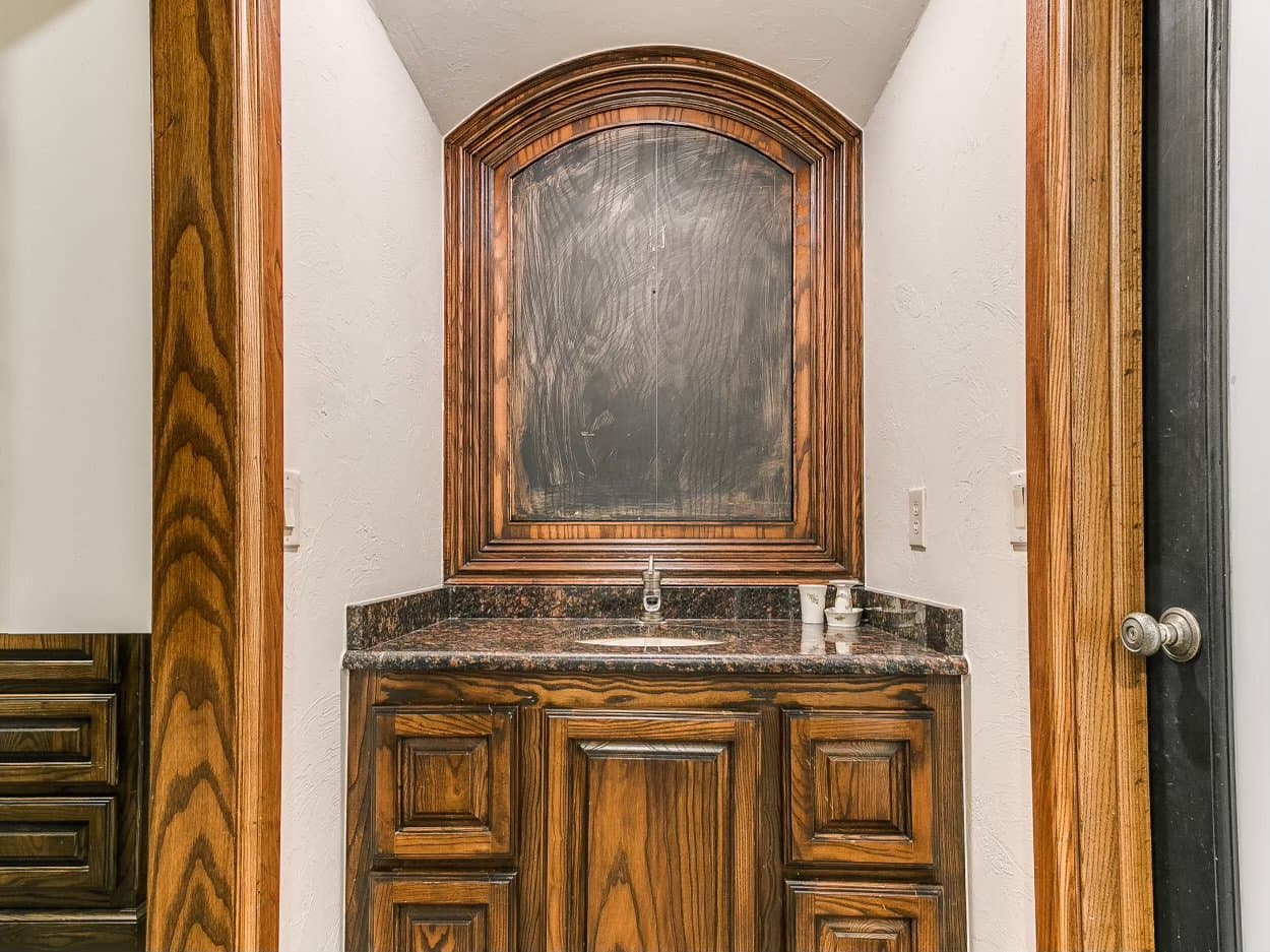 Oklahoma City House: 212 W Ridgewood Dr