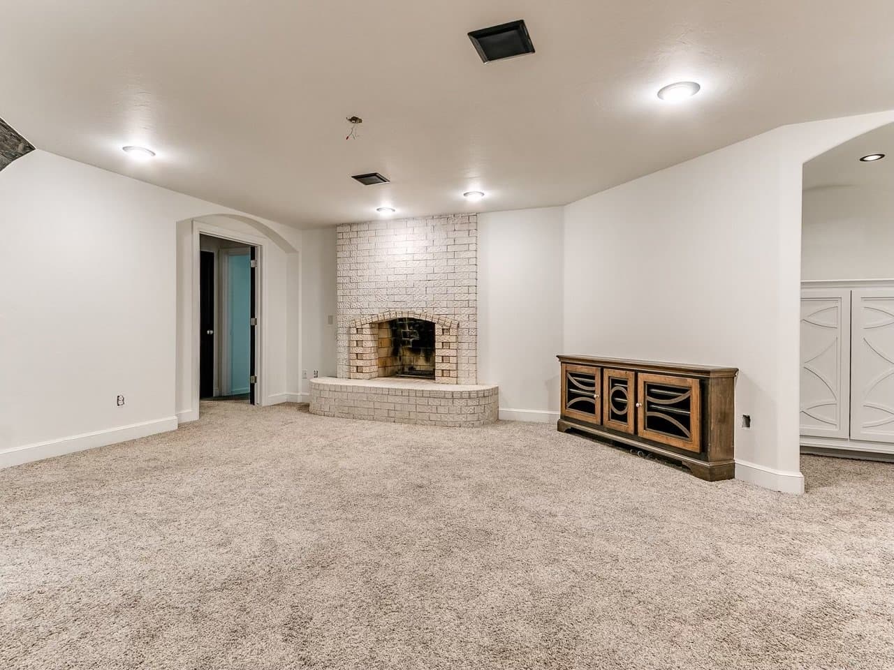 Oklahoma City House: 212 W Ridgewood Dr