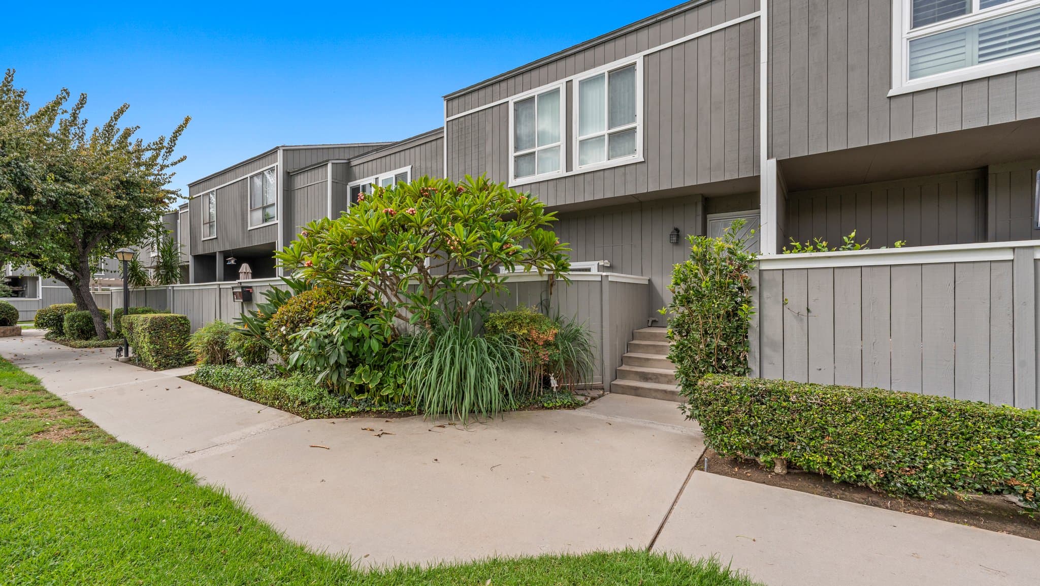 Santa Ana Townhome: 2960 S. Greenville St