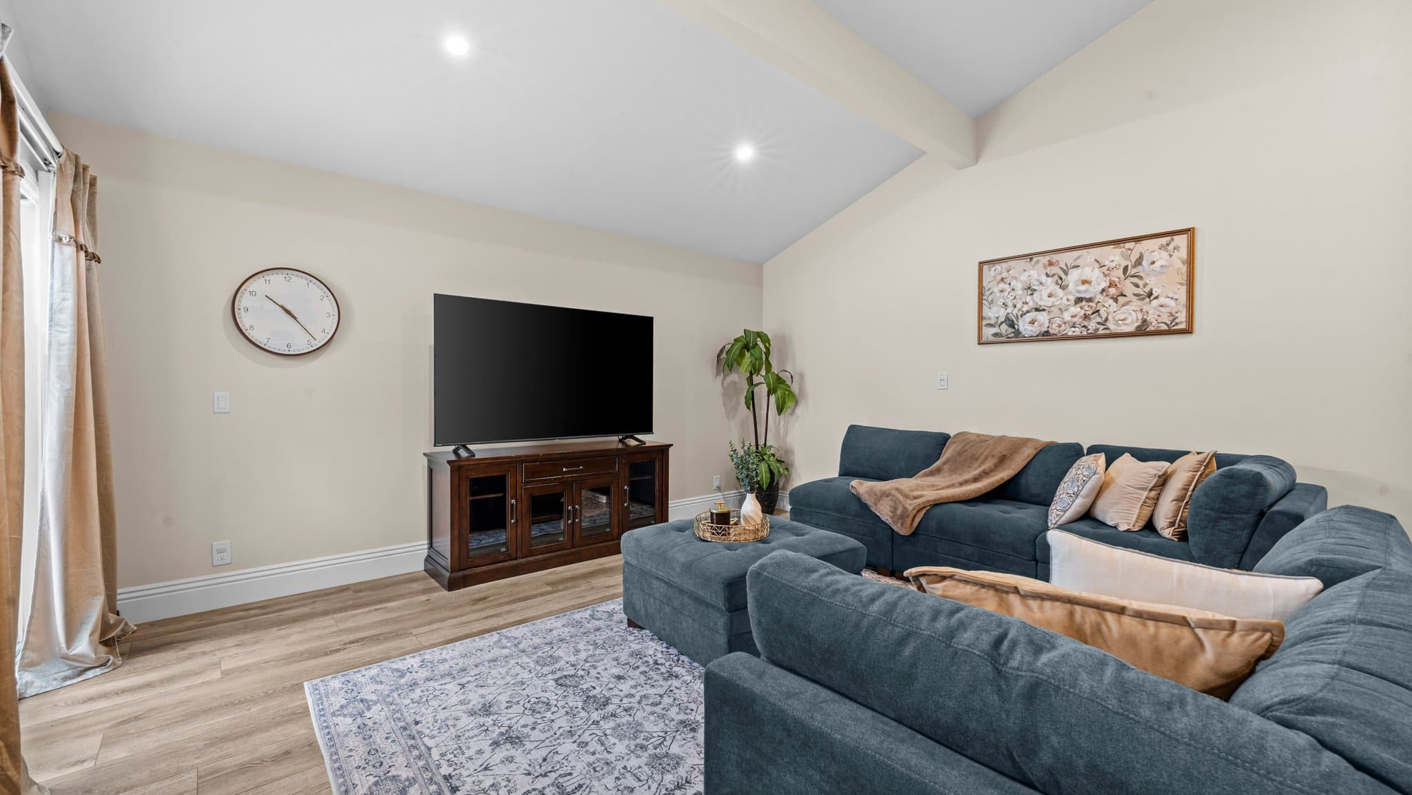 Santa Ana Townhome: 2960 S. Greenville St