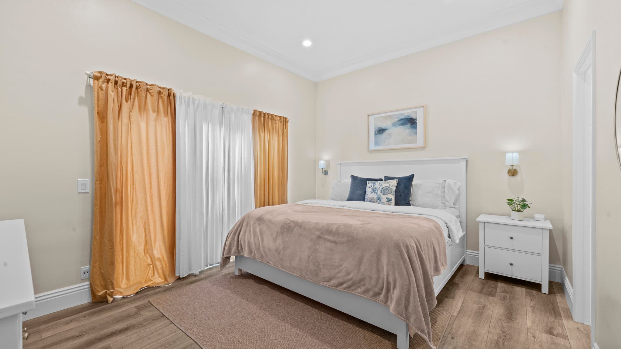 Santa Ana Townhome: 2960 S. Greenville St