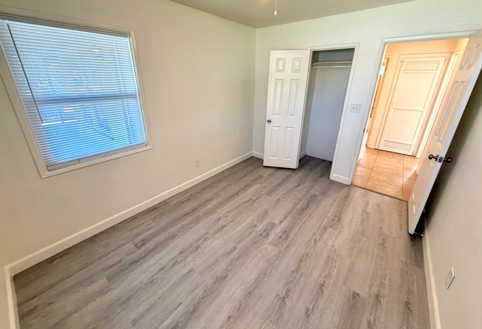 Riverside House: 8756 Greenpoint Ave