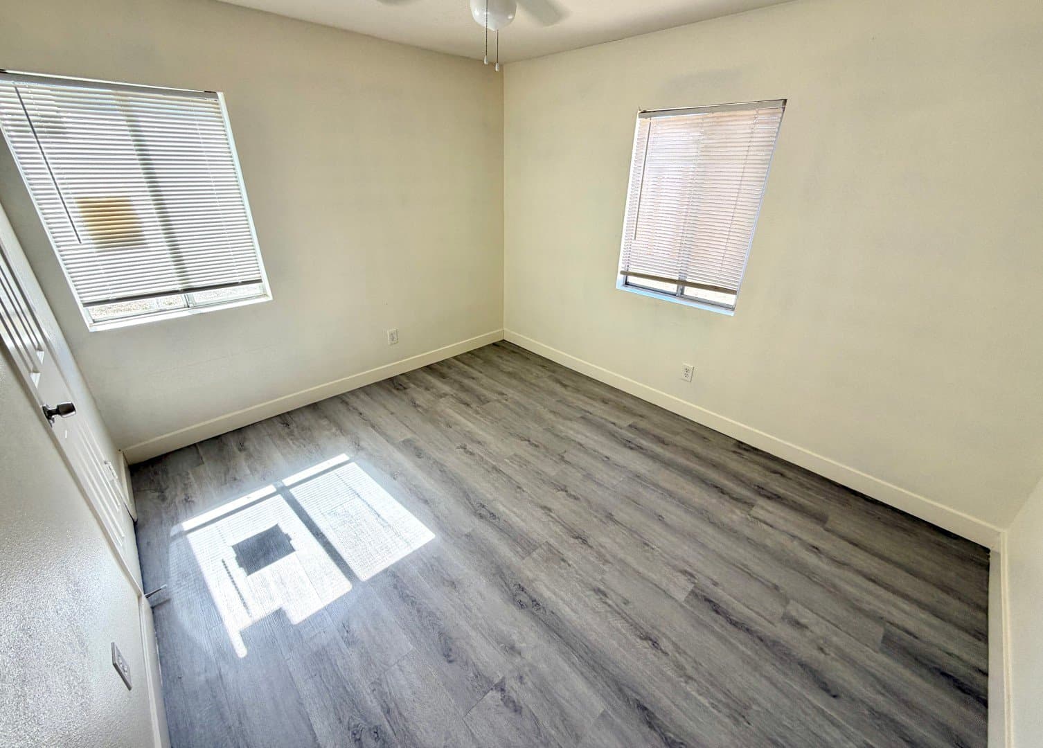 Riverside House: 8756 Greenpoint Ave