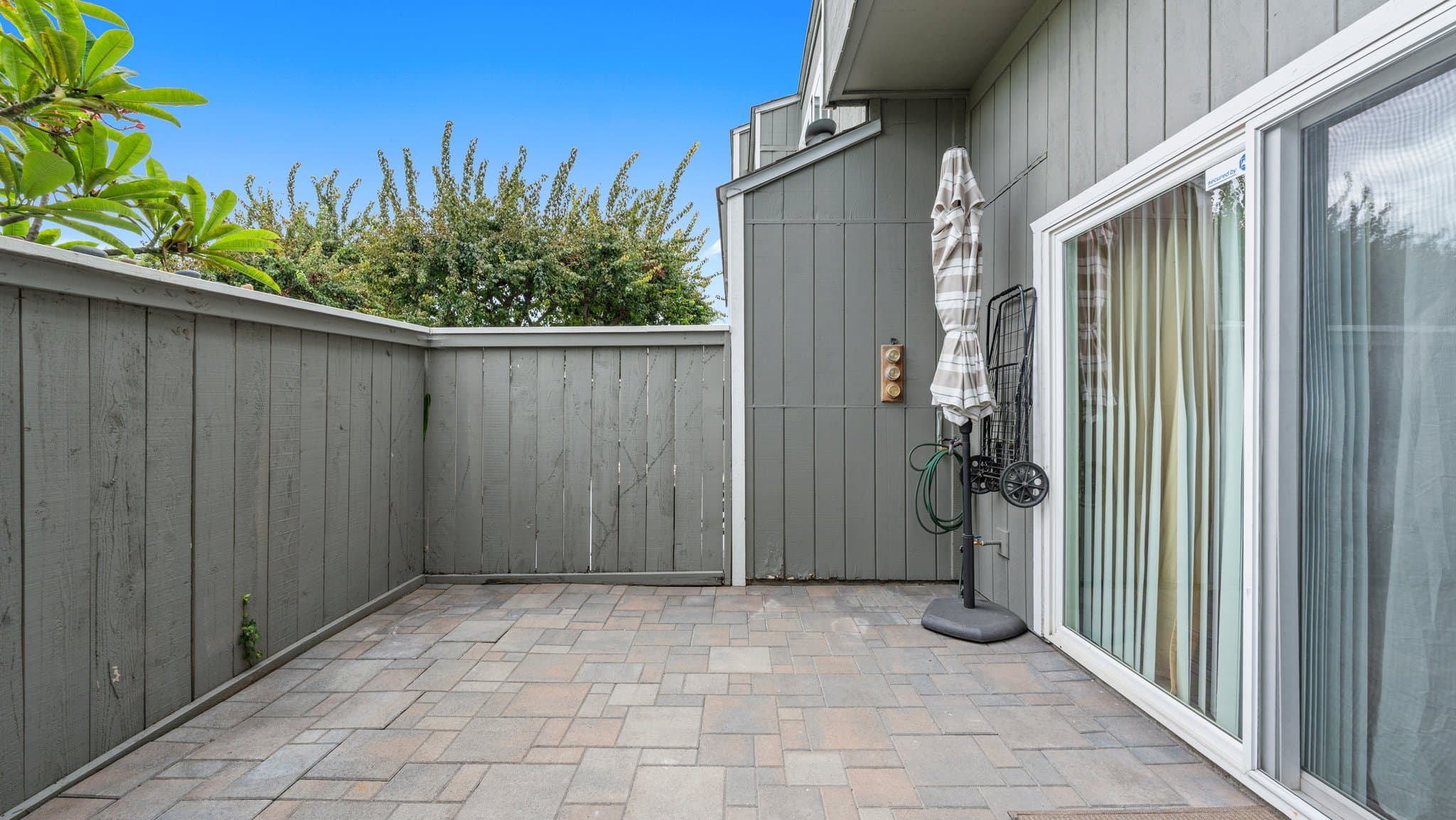 Santa Ana Townhome: 2960 S. Greenville St