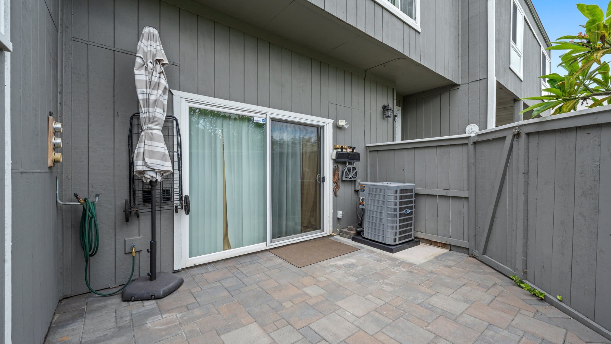 Santa Ana Townhome: 2960 S. Greenville St