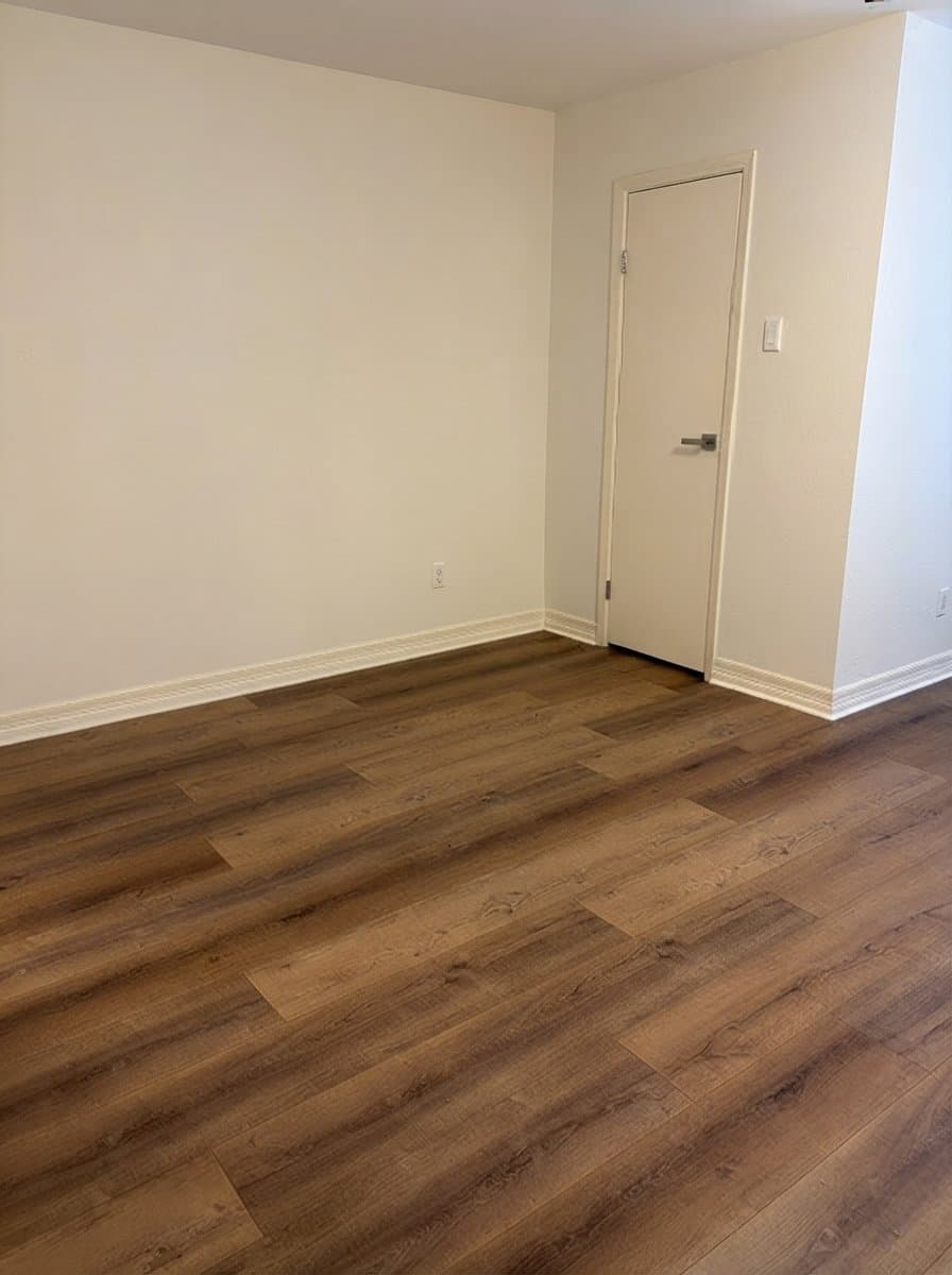 Houston Condo: 1829 Augusta Dr