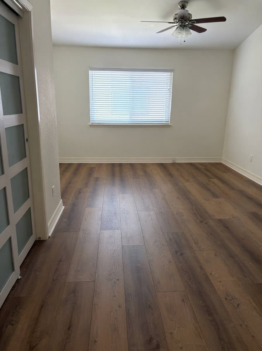 Houston Condo: 1829 Augusta Dr