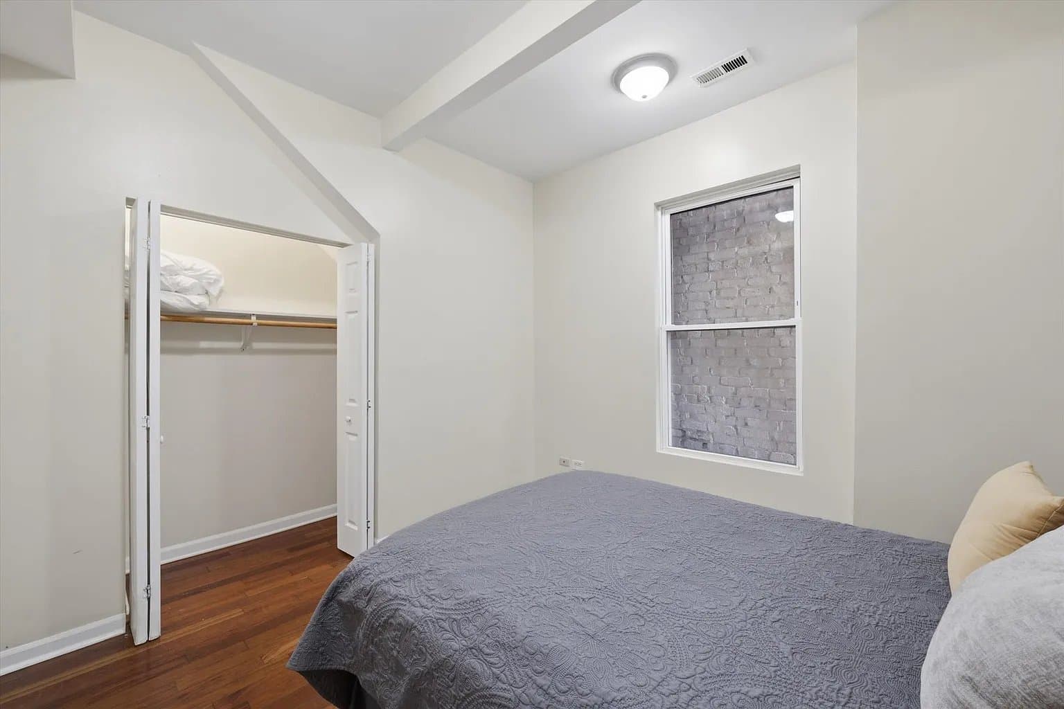 Chicago Single Room: 6735 S Eberhart Ave