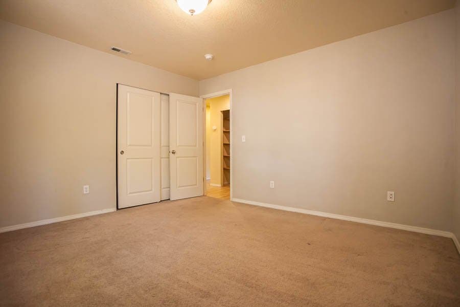 White Salmon House: 106 Manly