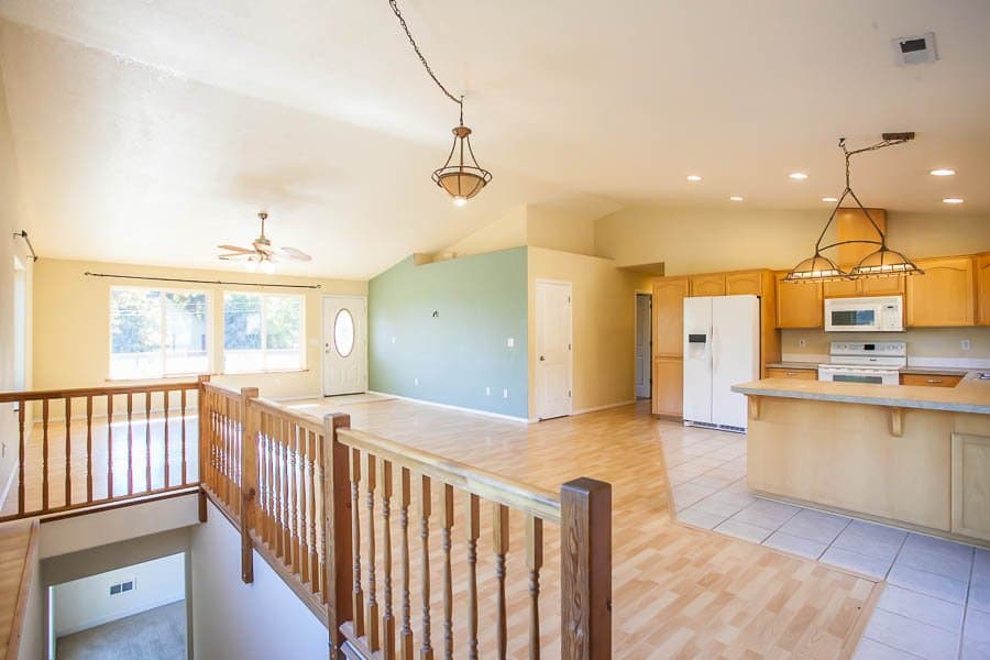 White Salmon House: 106 Manly