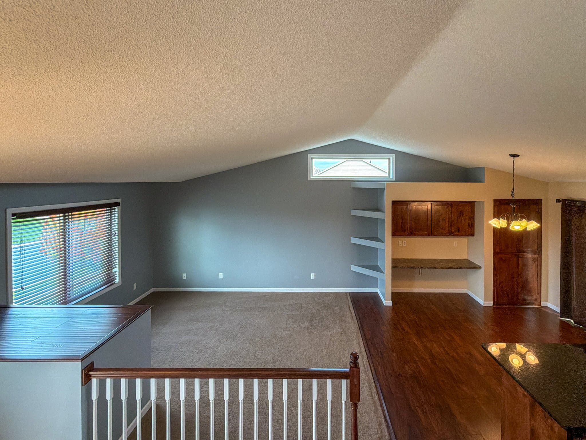 Montrose House: 820 Cole Ave
