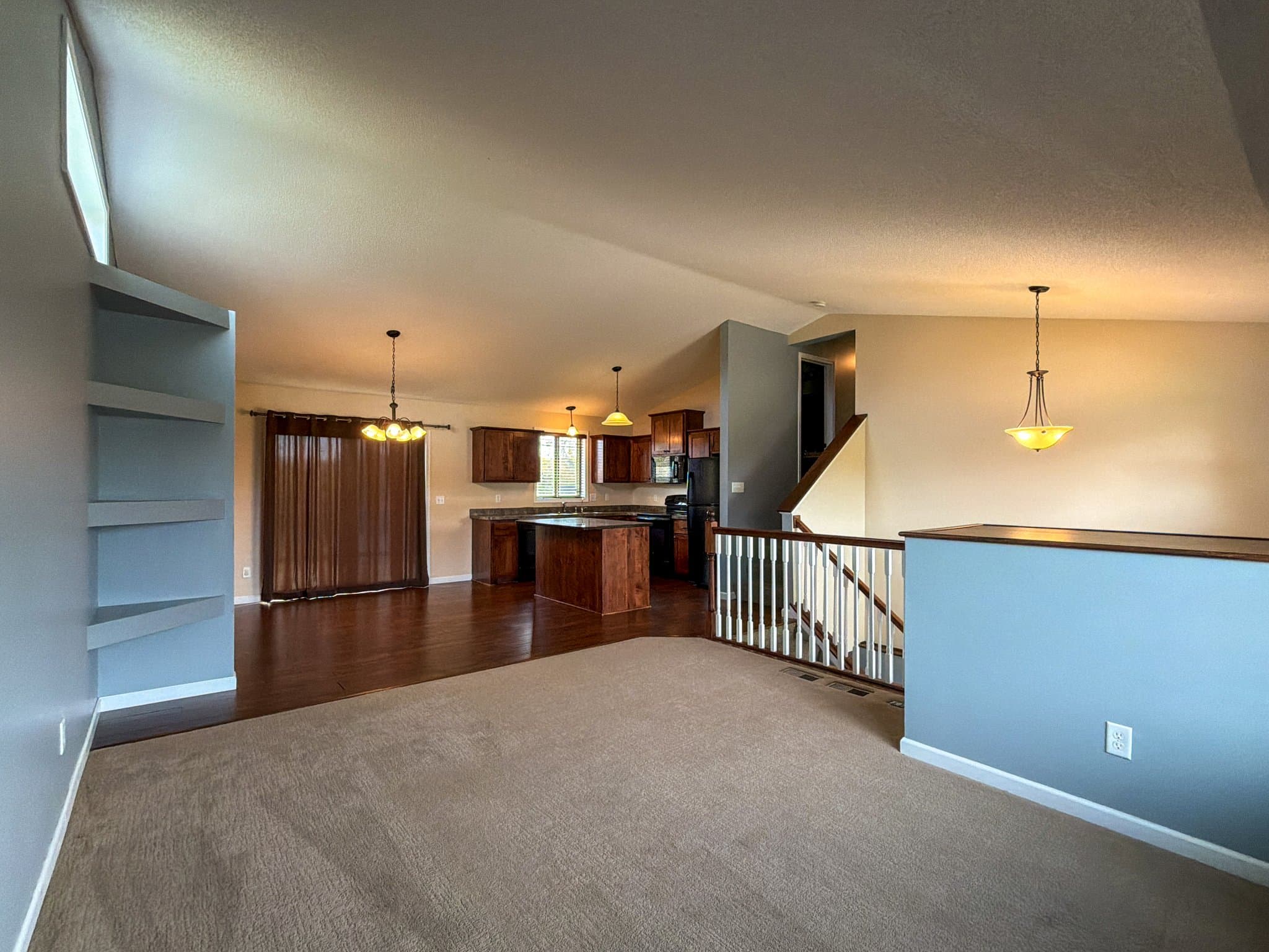 Montrose House: 820 Cole Ave