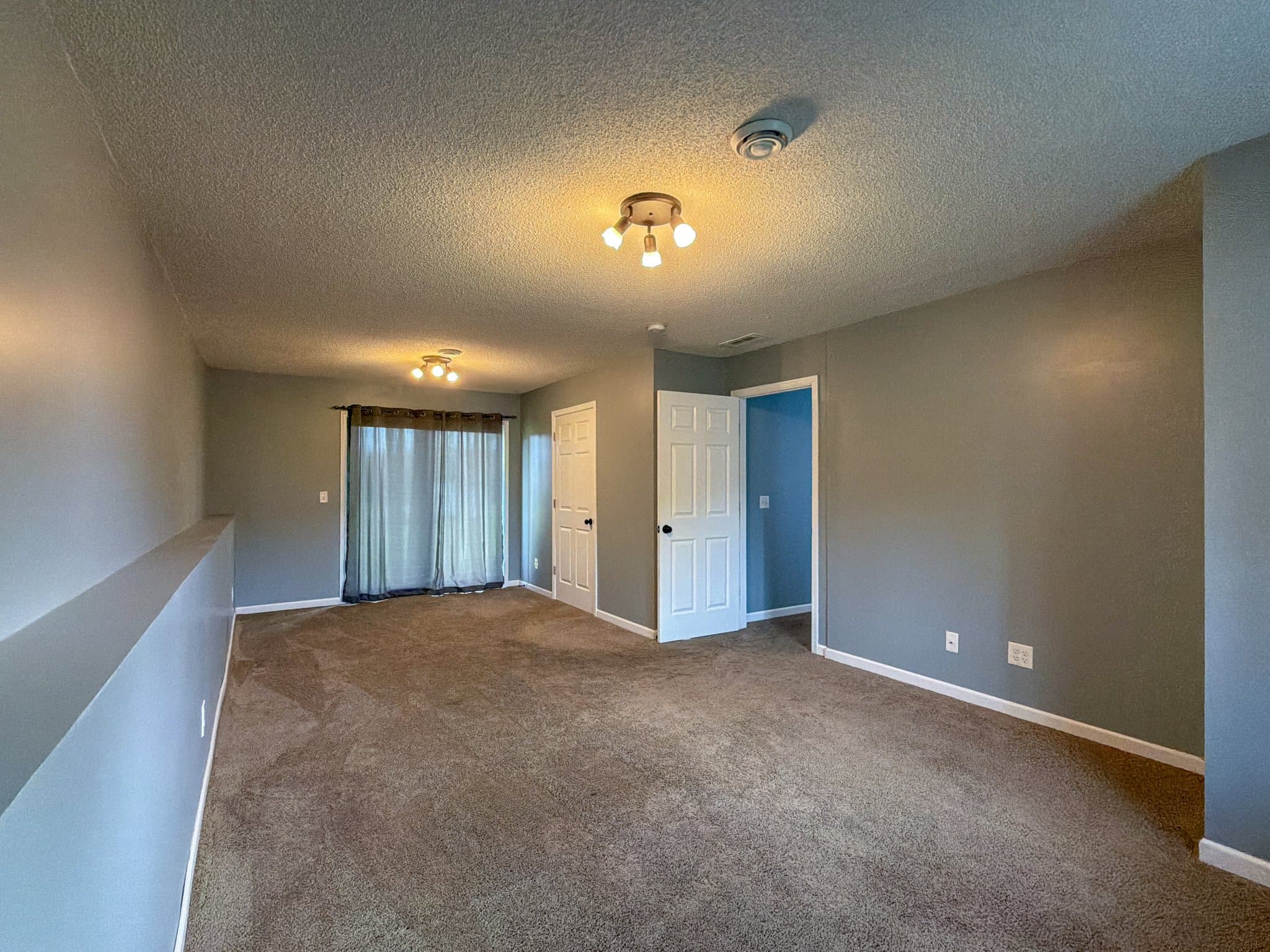 Montrose House: 820 Cole Ave