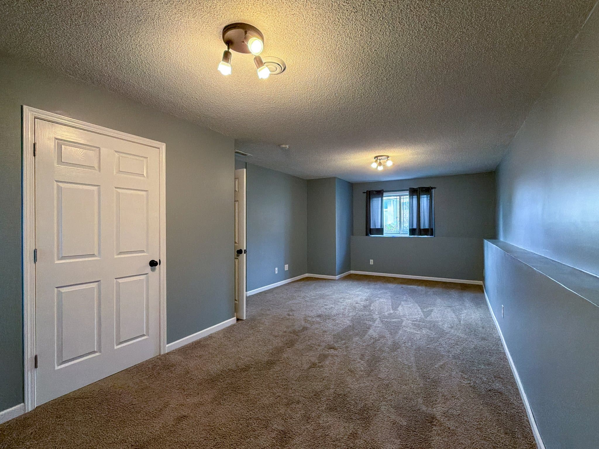 Montrose House: 820 Cole Ave