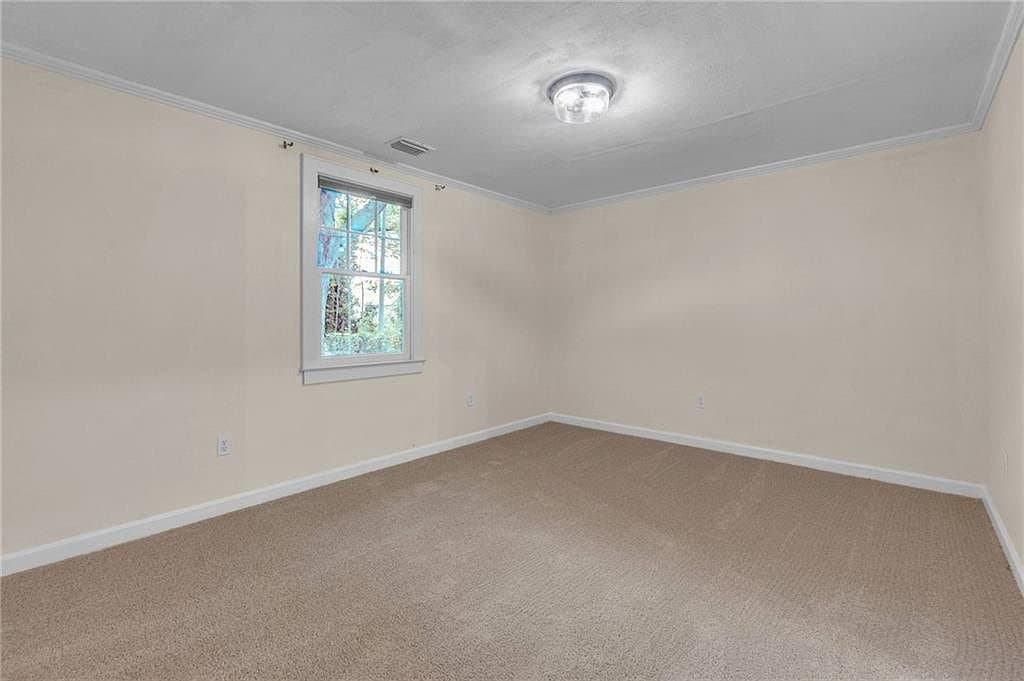 Anderson House: 805 S Manning St