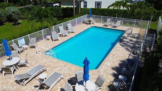 Naples Condo: 660 Wiggins Bay Dr