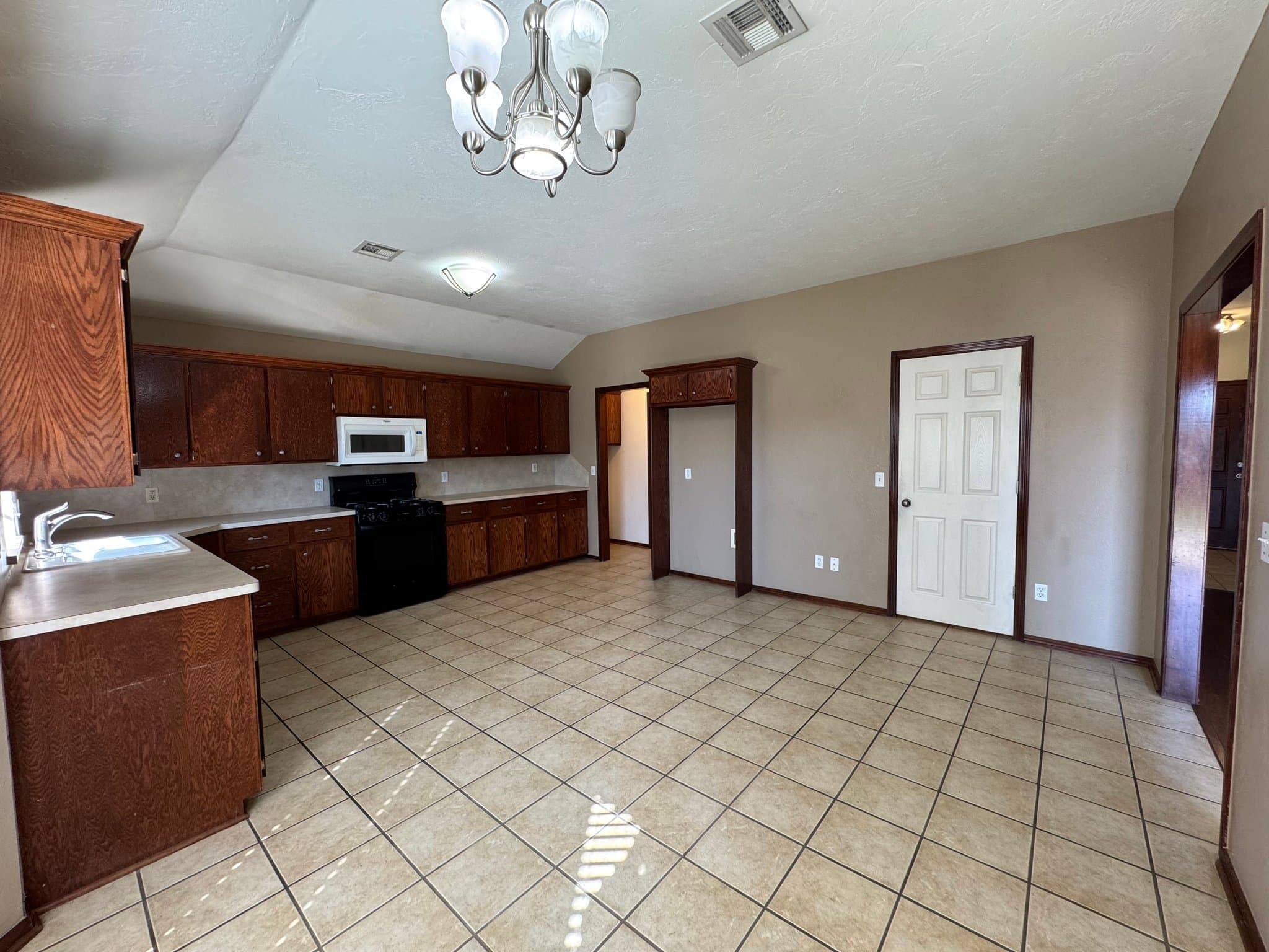 Moore House: 624 NW 20th