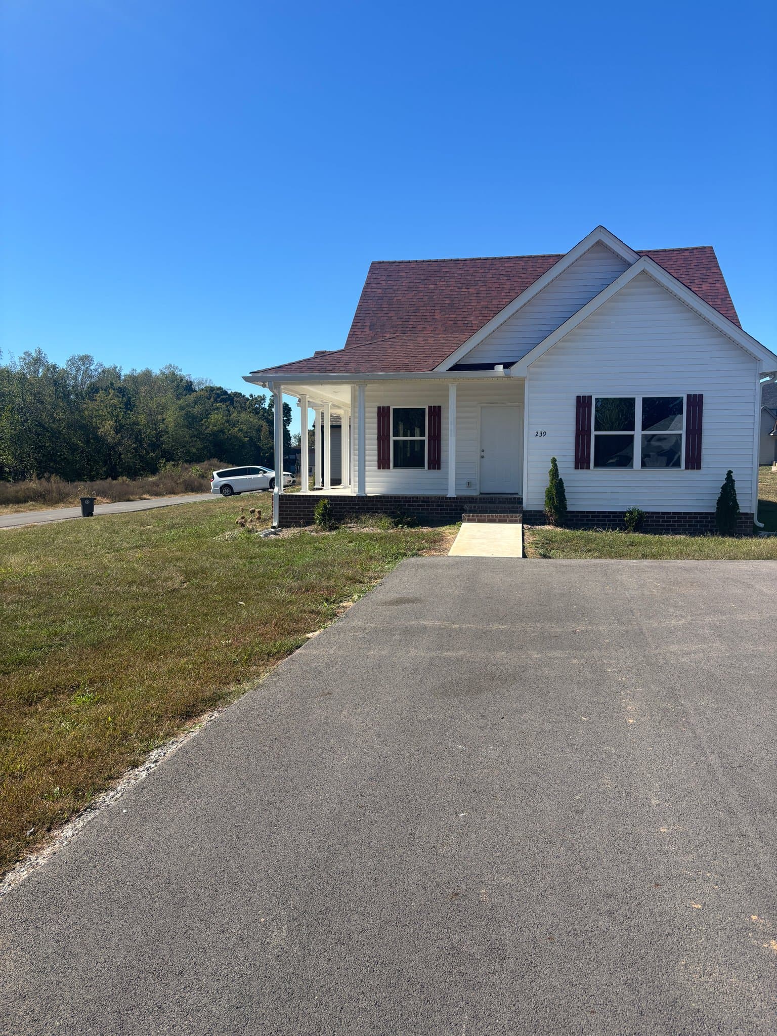Lafayette House: 239 Cherokee