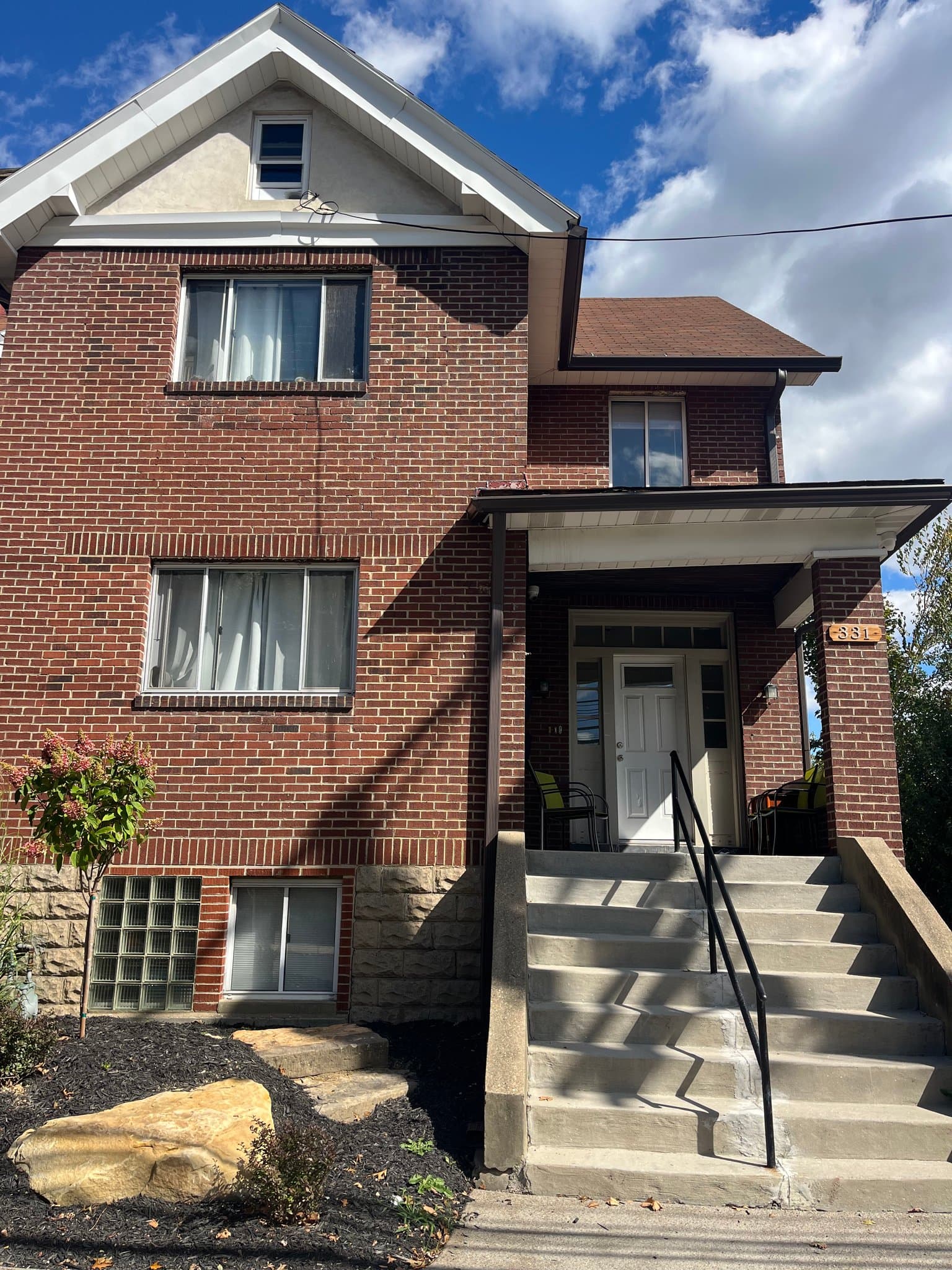 Pittsburgh Apartment: 331 Halket St