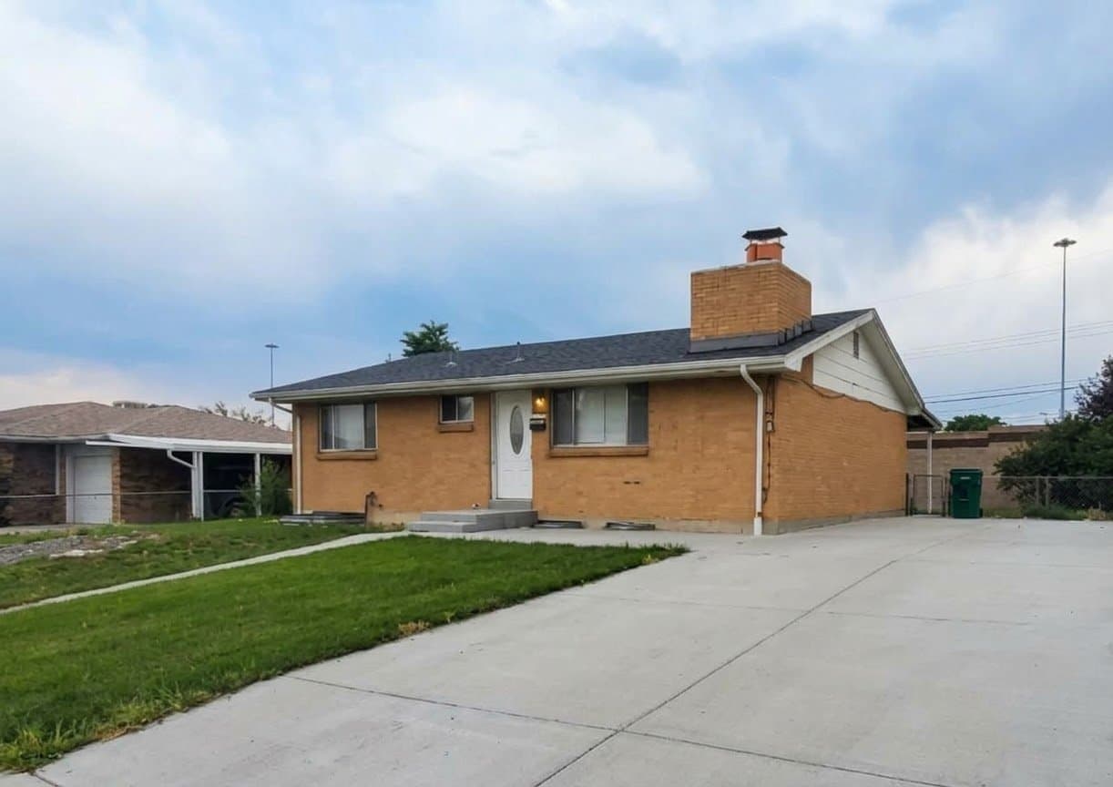 Denver House: 7641 Elmwood Ln